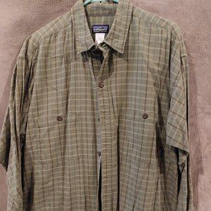 Patagonia long sleeve green plaid shirt - L